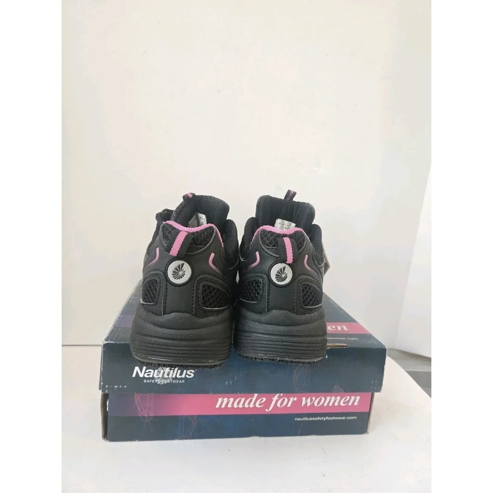 Nautilus Womens waterproof composite‎ toe work safety shoes N1850 sz 9